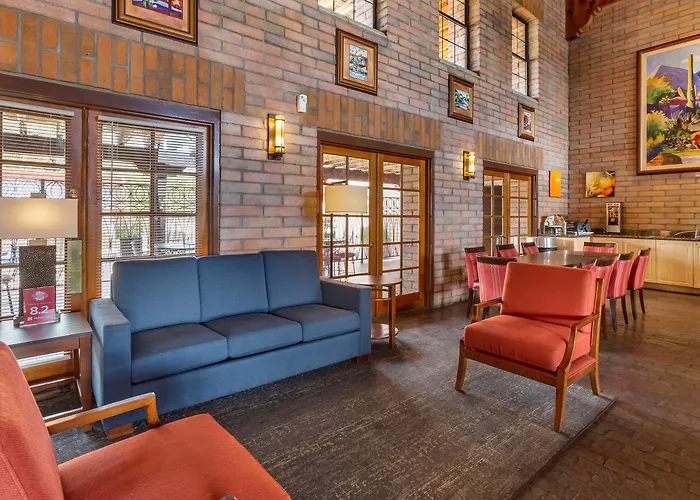 Hotel Comfort Near Sabino Canyon