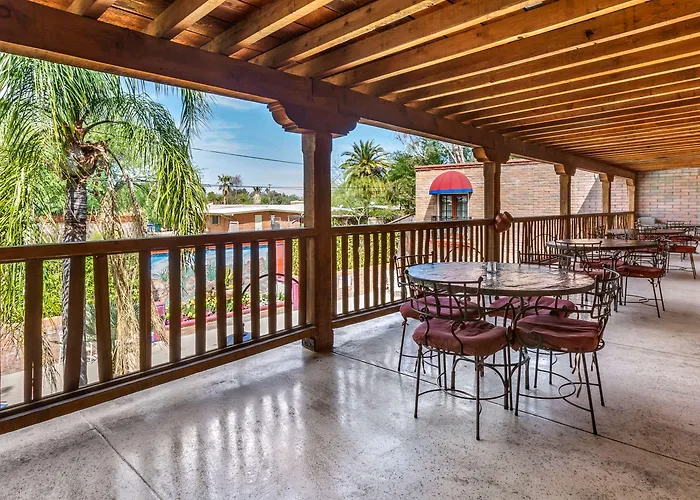 Hotel Comfort Near Sabino Canyon