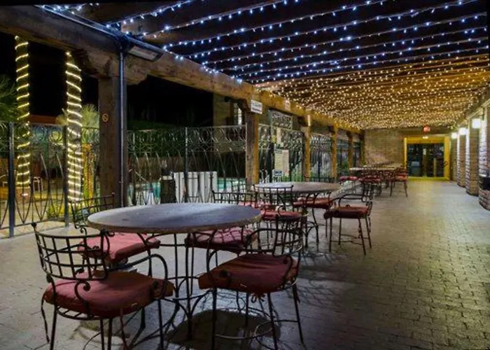 Comfort Near Sabino Canyon Hotel 4*