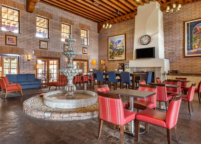 Comfort Near Sabino Canyon Hotel 4*