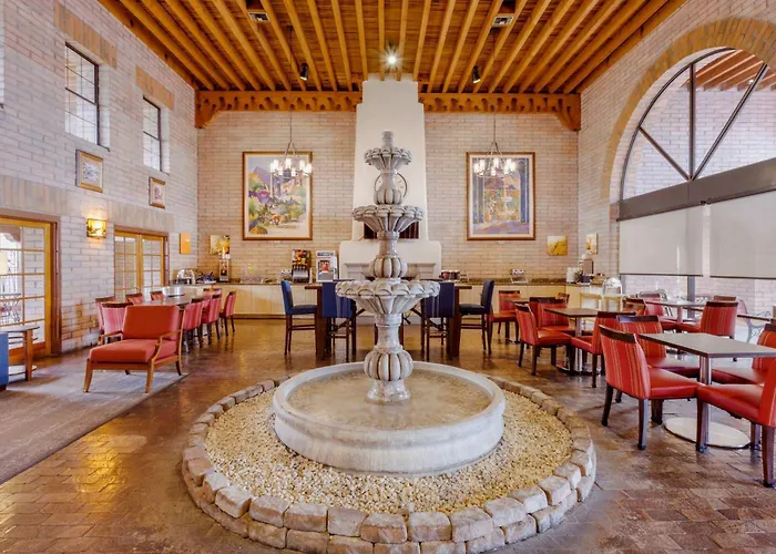 Hotel Comfort Near Sabino Canyon